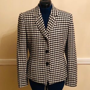 Classic pattern blazer